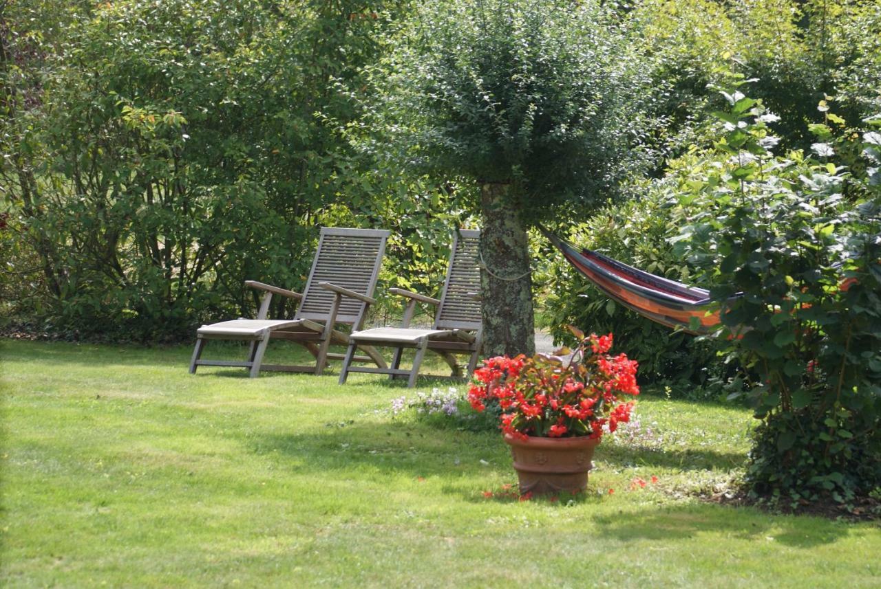 La Chaine Saint-Jean-du-Bois Exteriör bild